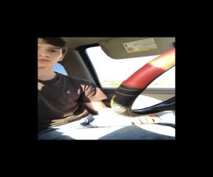 Amateur Porn: got horny in the car